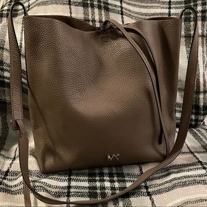 Michael Kors Junie Large Messenger bag